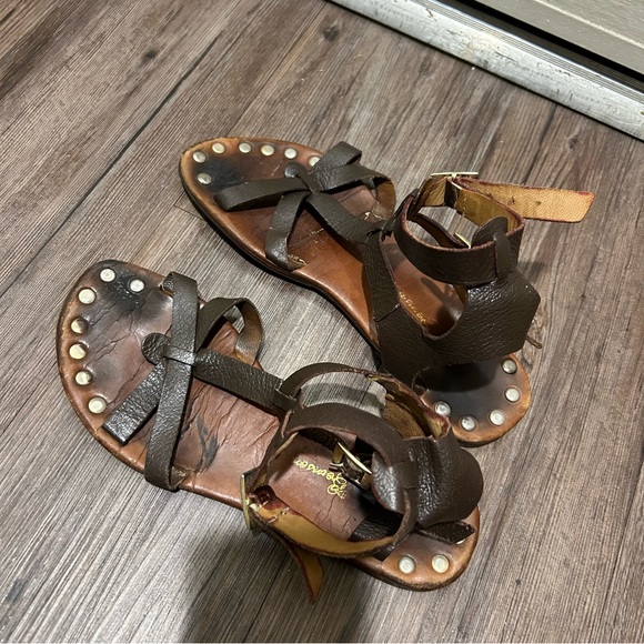 Matt Bernson Brown Gladiator Leather Sandals - Picture 4 of 5